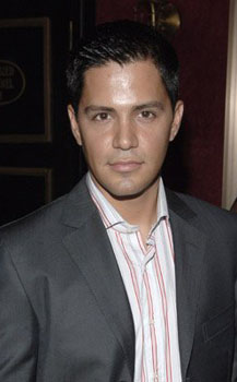 Jay Hernandez